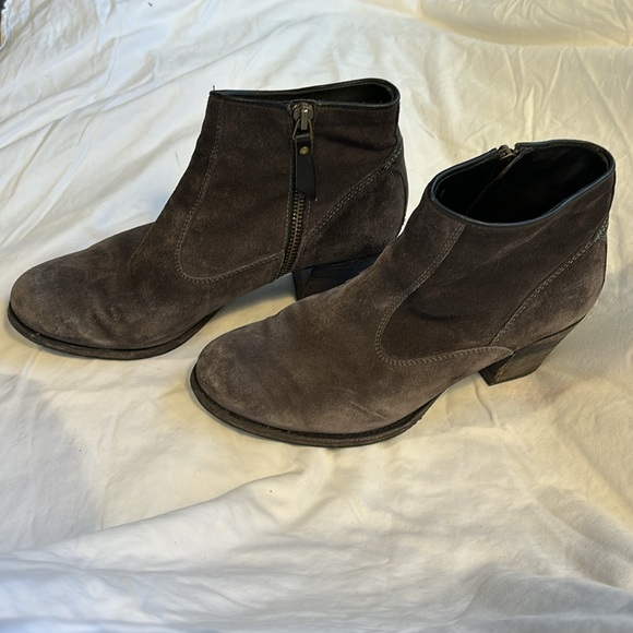 EUC n.d.c. suede bootie - Picture 2 of 7